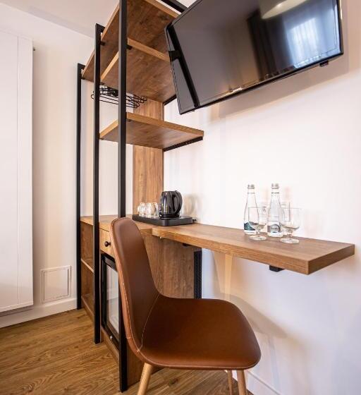 هتل Sajmino Family House