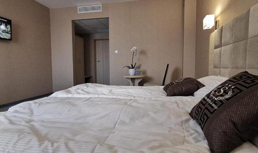 فندق Sevilla Gold