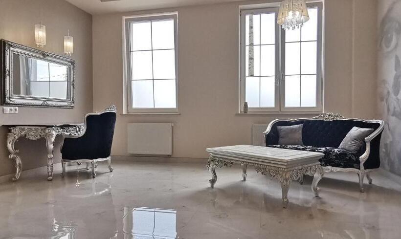 فندق Sevilla Gold