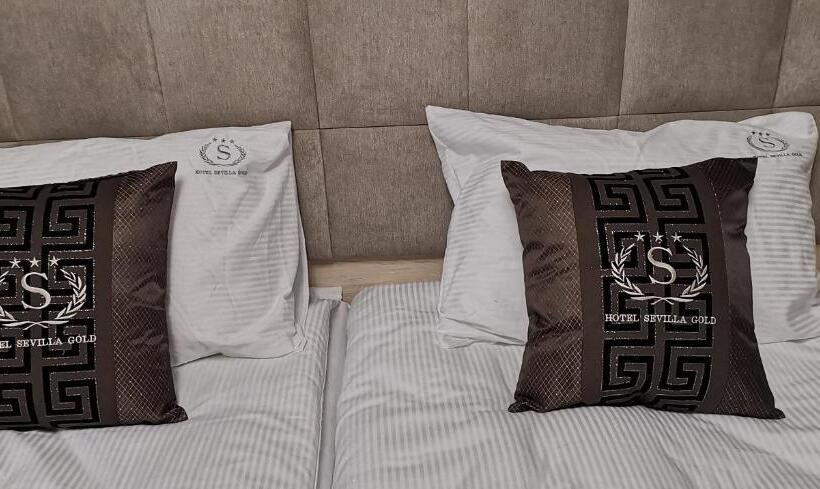 فندق Sevilla Gold