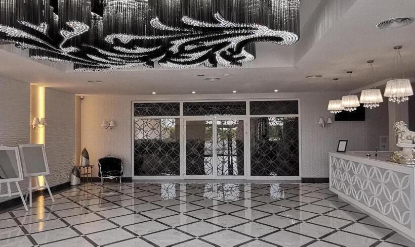 فندق Sevilla Gold