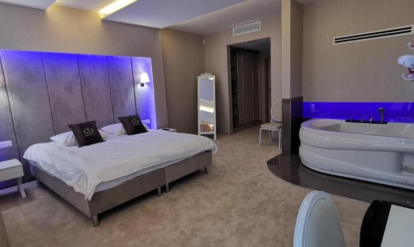 فندق Sevilla Gold