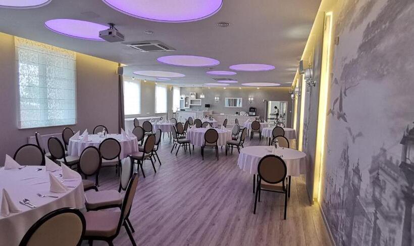 فندق Sevilla Gold