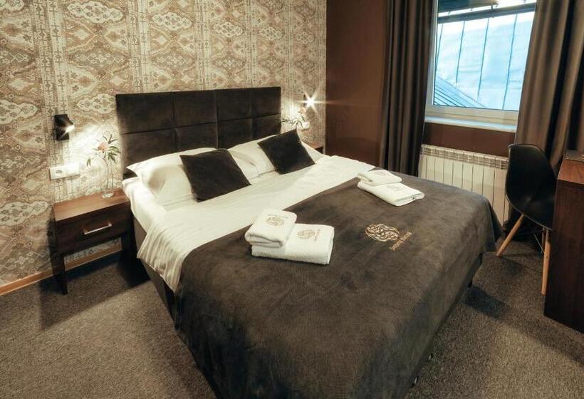 酒店 Srebrny Bucznik Wellness & Restaurant