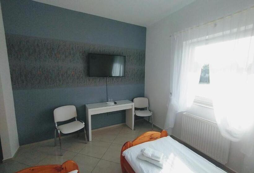 בית מלון כפרי żółta Walizka Gościniec