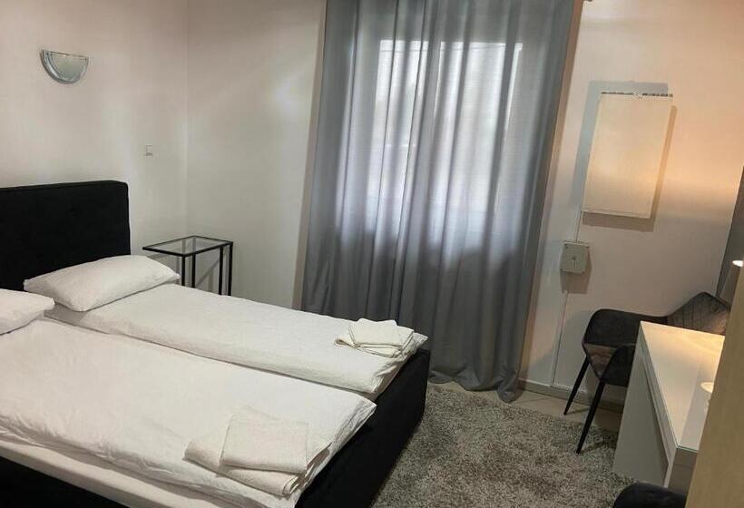 בית מלון כפרי żółta Walizka Gościniec