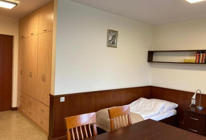 هتل Uroczysko Porszewice   Ośrodek Konferencyjno Rekolekcyjny Archidiecezji łódzkiej