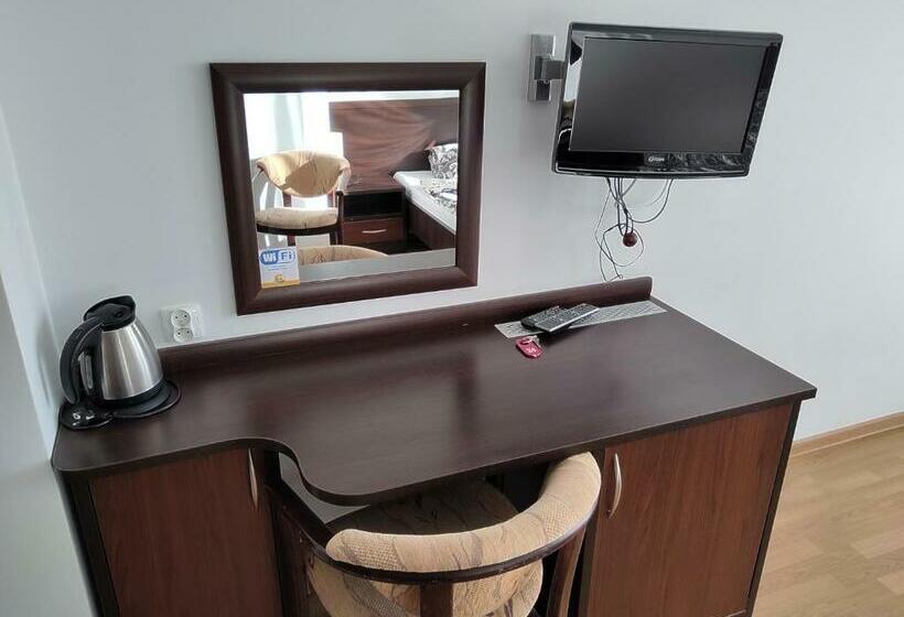 هتل Willa Latarnik   Doskonała Lokalizacja, Blisko Atrakcji, 20min Do Plaży