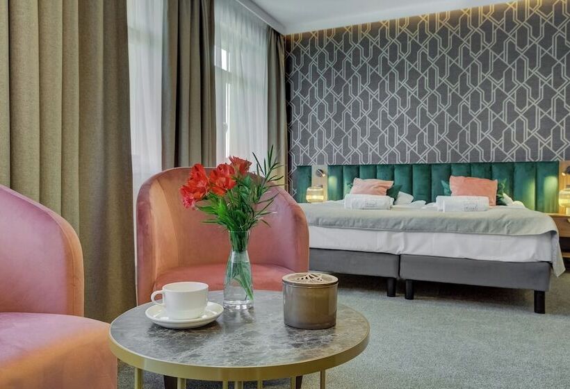 هتل Willa Tatrzańska