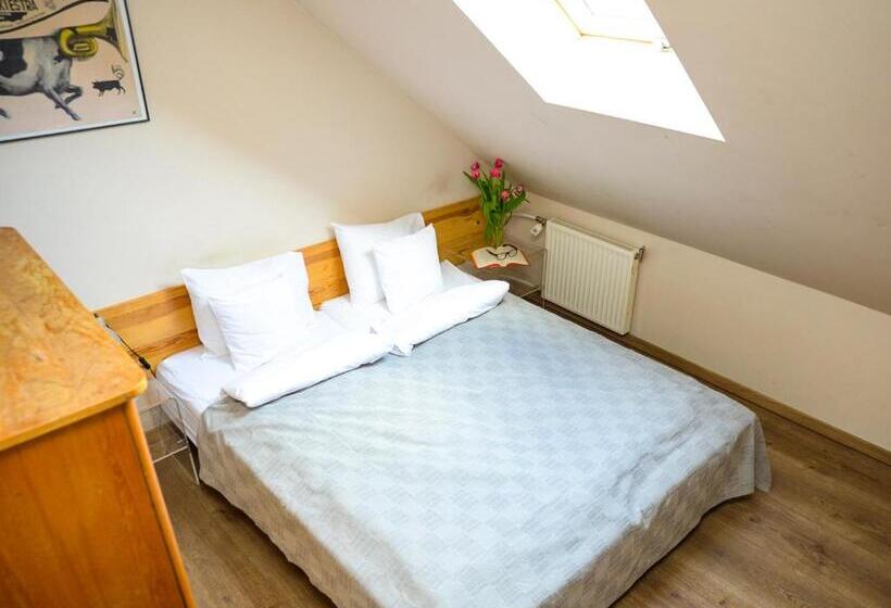 בית מלון כפרי Willa Tużur