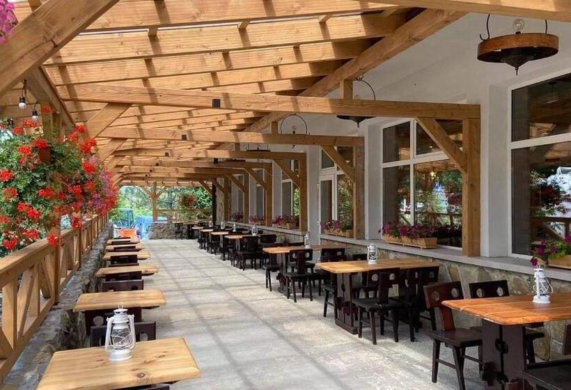 فندق Zajazd Bartnik