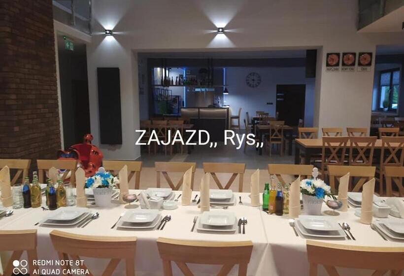 בית מלון כפרי Zajazd ,,ryś