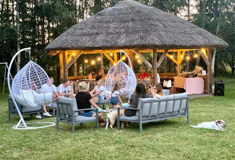 فندق على الطريق Zodiak