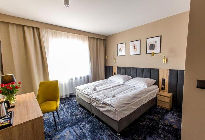 فندق على الطريق Zodiak