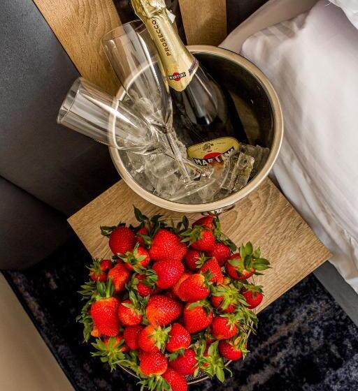 فندق على الطريق Zodiak