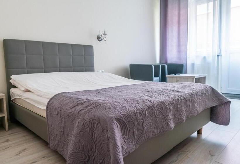 פנסיון Arka   Pokoje Z Osobnymi Wejściami Na Parterze