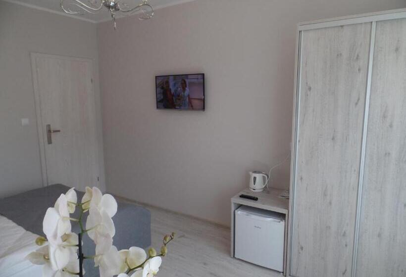 פנסיון Arka   Pokoje Z Osobnymi Wejściami Na Parterze