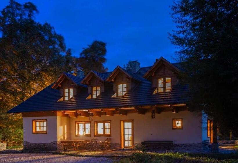 ペンション Gniazdo W Parku