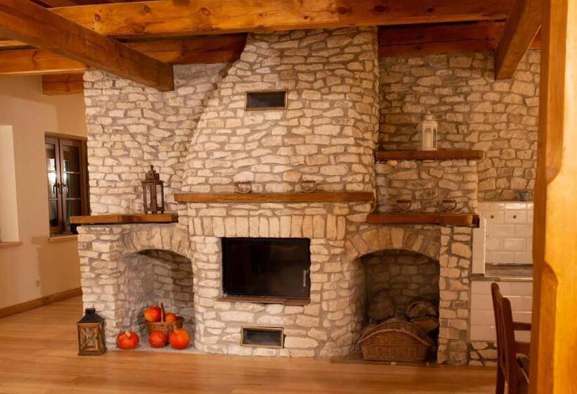 ペンション Gniazdo W Parku