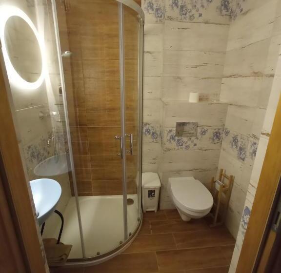 ペンション Gniazdo W Parku