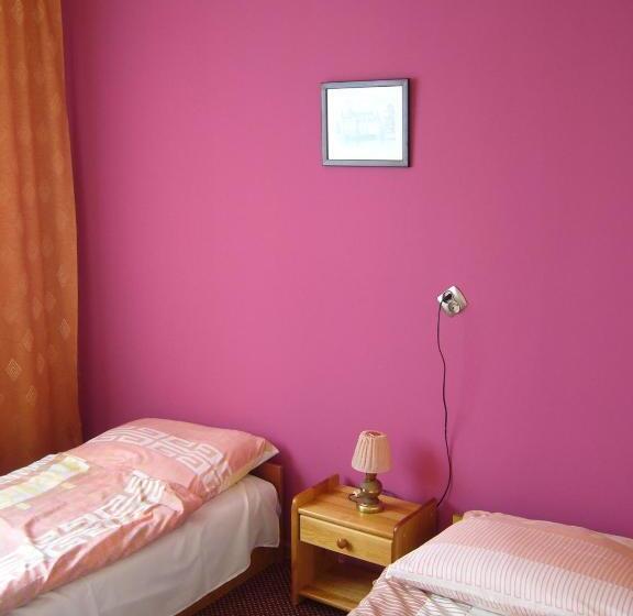 פנסיון Karet Obiekt Hotelowy