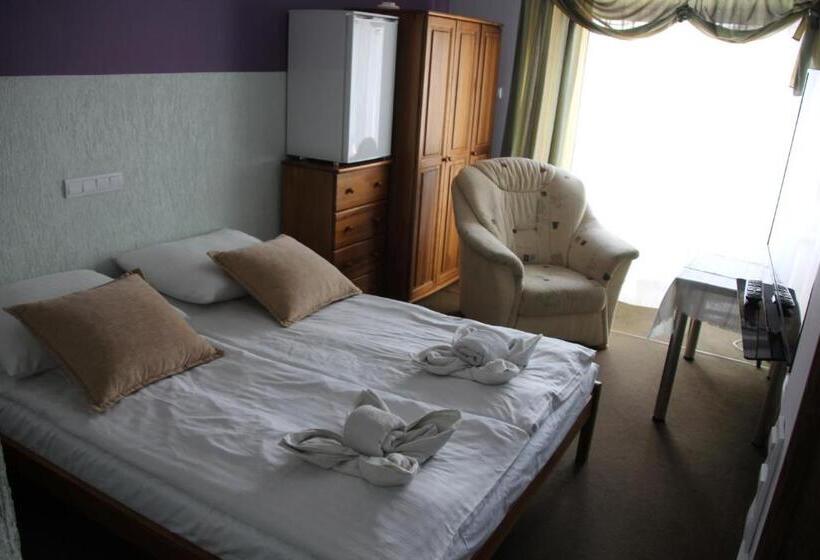 پانسیون Pensjonacik Elmi