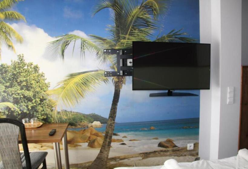 پانسیون Pensjonacik Elmi