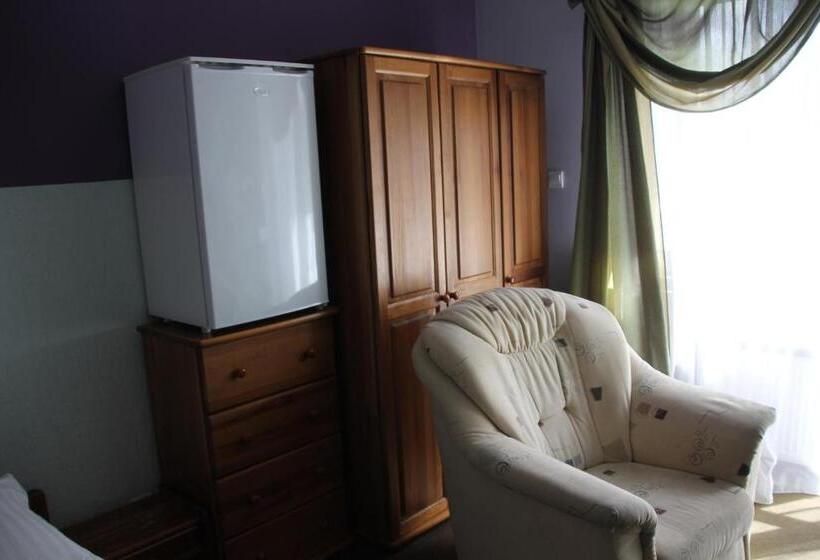 پانسیون Pensjonacik Elmi