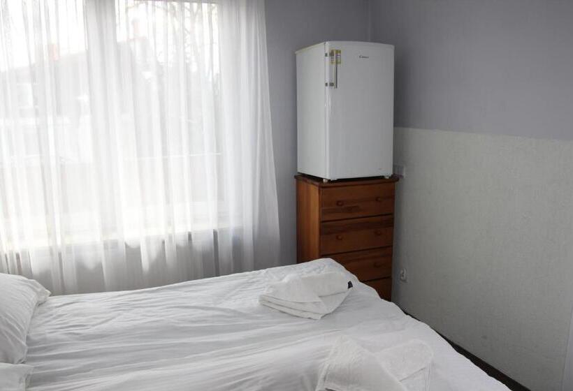 پانسیون Pensjonacik Elmi