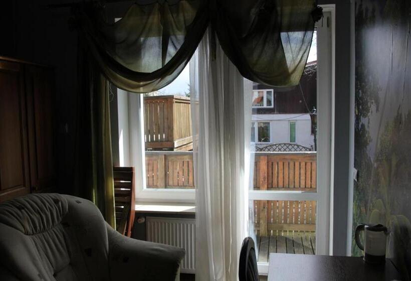 پانسیون Pensjonacik Elmi