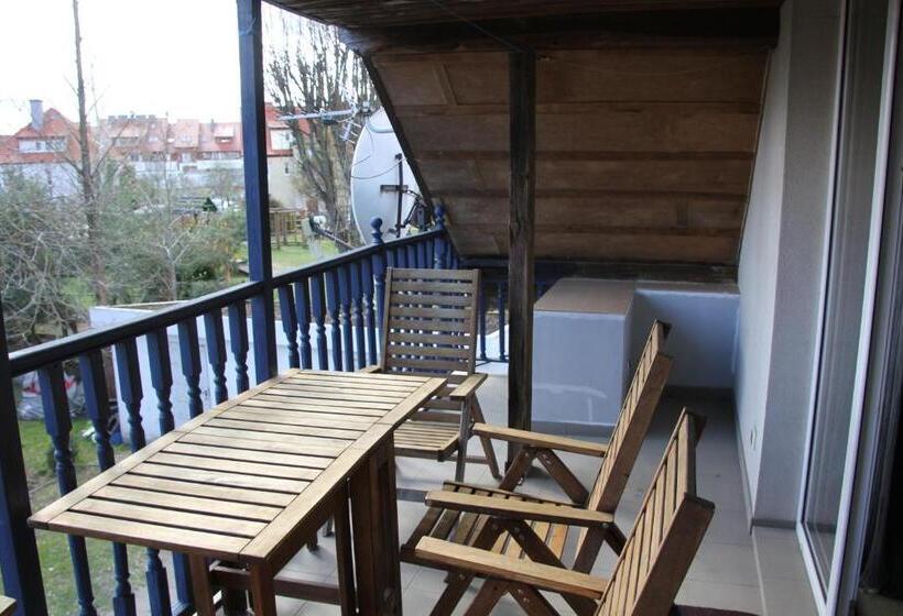 پانسیون Pensjonacik Elmi