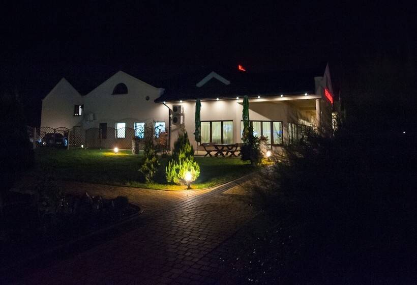 פנסיון Restauracja Hotel Graal