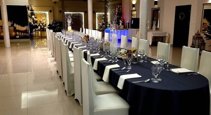 פנסיון Restauracja Hotel Graal