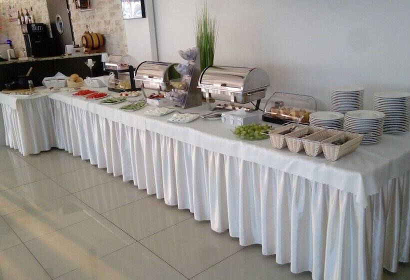 פנסיון Restauracja Hotel Graal