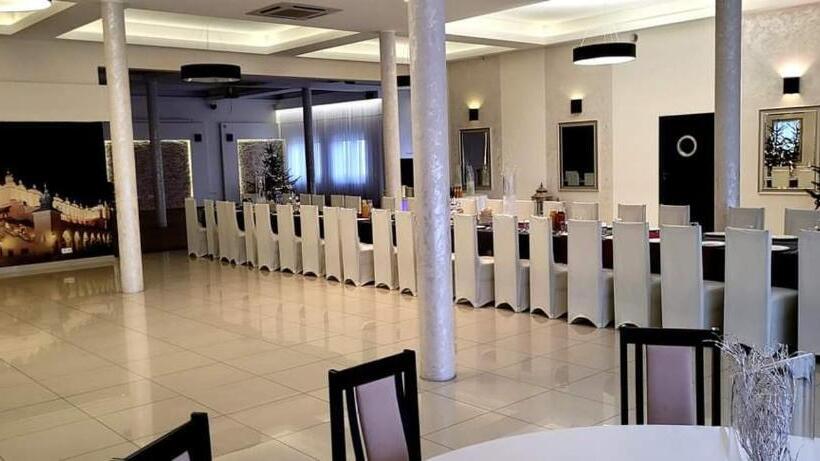 פנסיון Restauracja Hotel Graal
