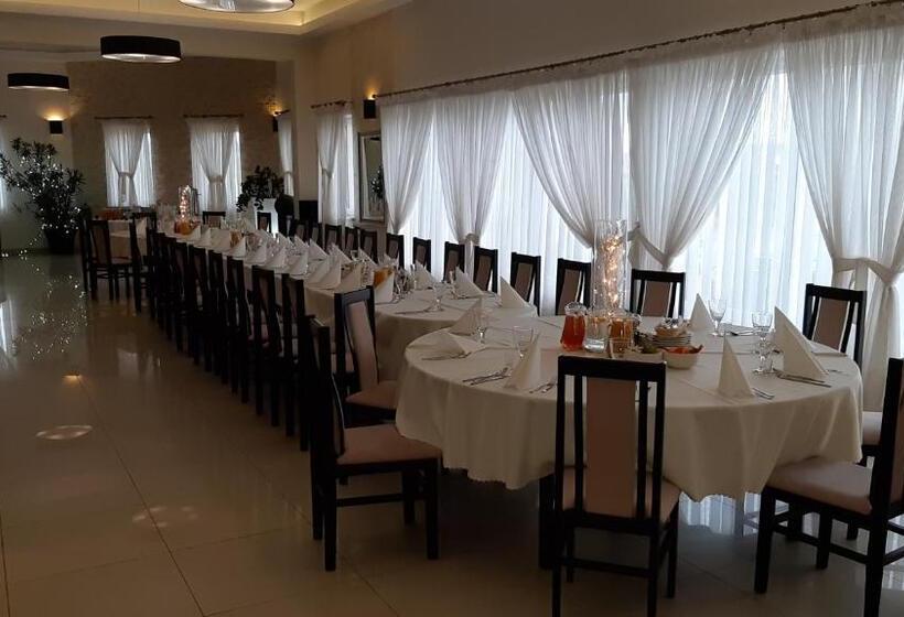 פנסיון Restauracja Hotel Graal