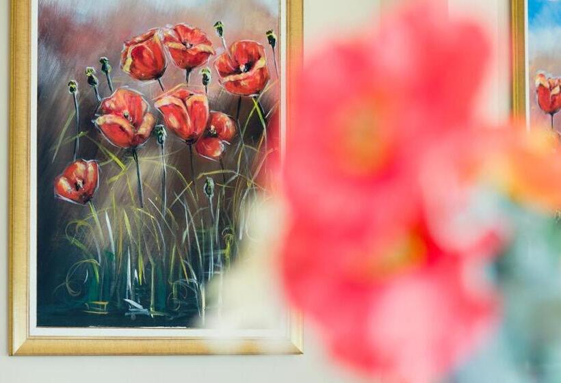 بنسيون Willa Czarownica