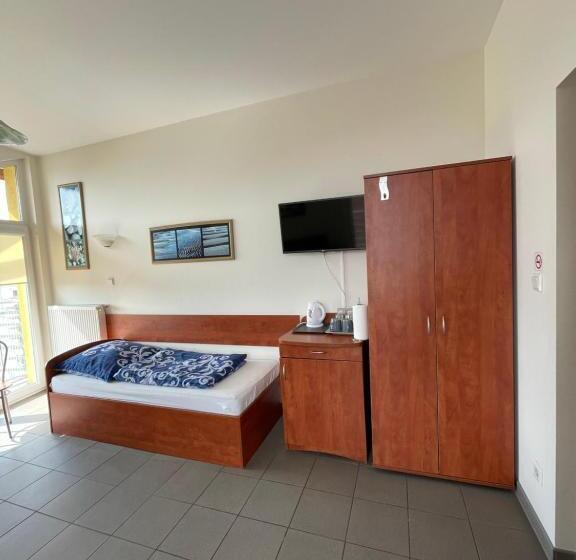 بنسيون Willa Mira 200 Metrów Od Morza