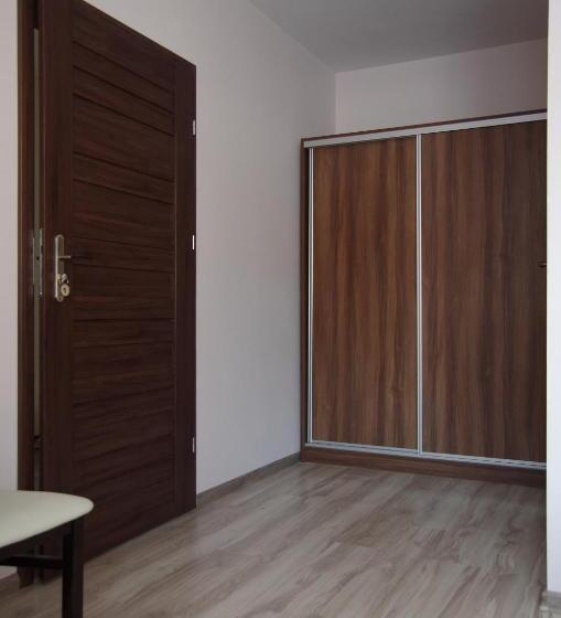 ペンション Willa Rembisz