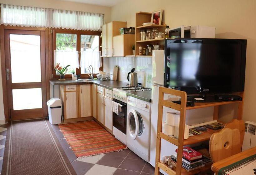 ペンション Wynajem Pokoi Krościenko Halina Stołowska