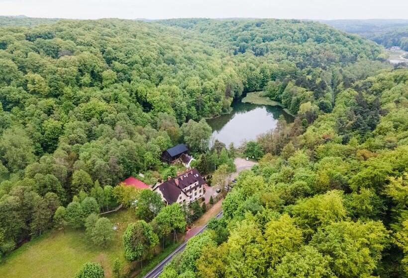 פנסיון Złoty Jeleń   Restauracja I Dom Gościnny