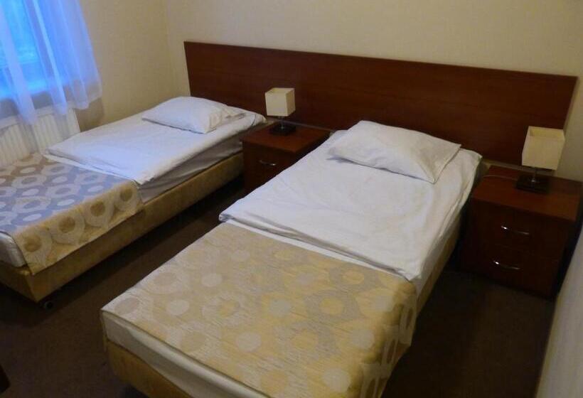 منتجع Dom Wycieczkowy Pttk Turysta