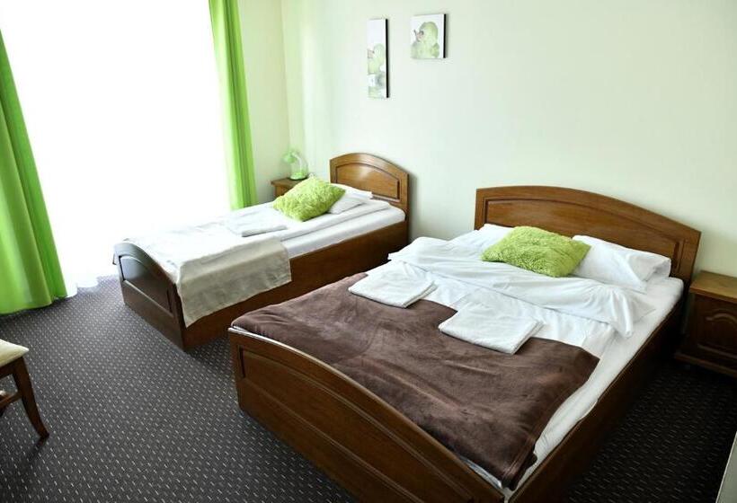 渡假胜地 Dwór Dziekanów