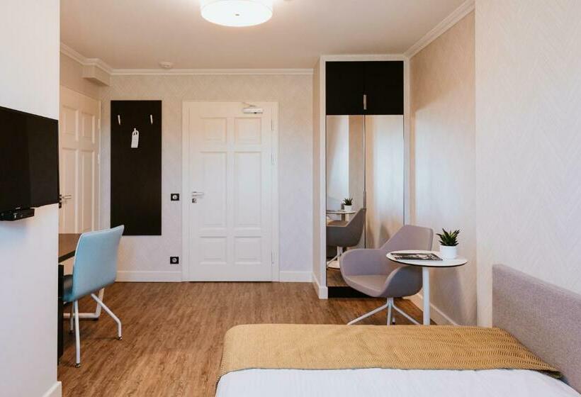 渡假胜地 Pałac łebunia