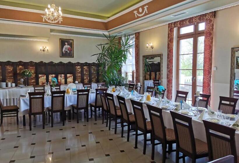 Курорт Pałac Koronny Noclegi & Wypoczynek