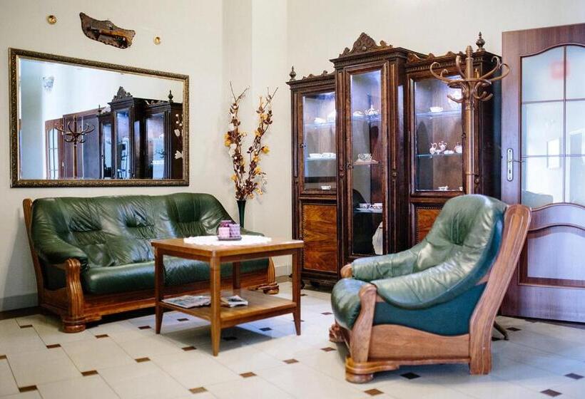 Курорт Pałac Koronny Noclegi & Wypoczynek