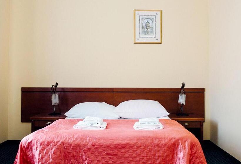 Курорт Pałac Koronny Noclegi & Wypoczynek