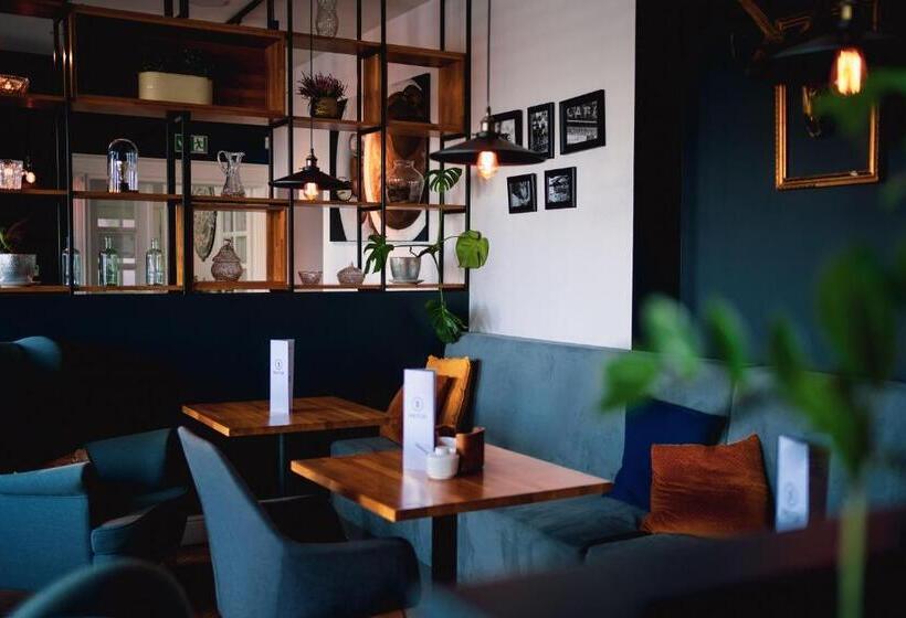 ホテル Restauracja Balton