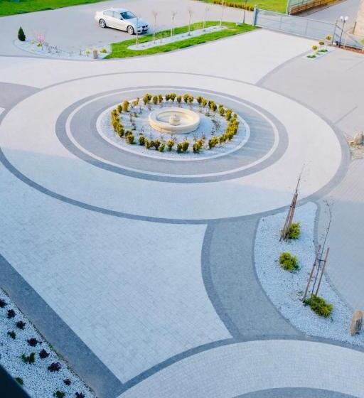 ホテル Restauracja Balton