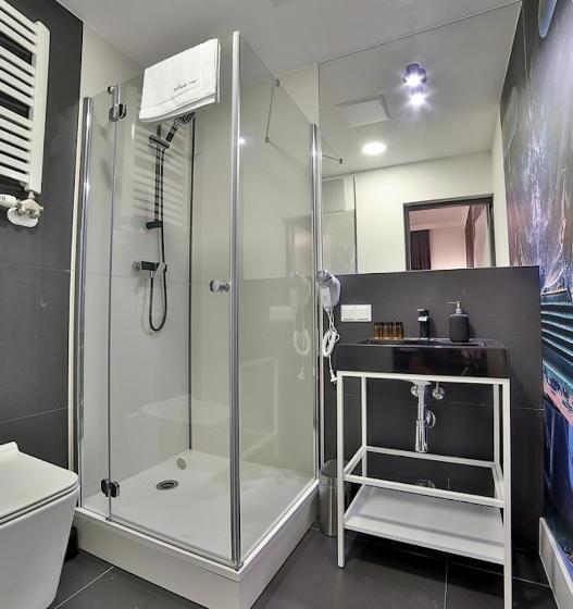 Saint Thomas Corner By Upstairs